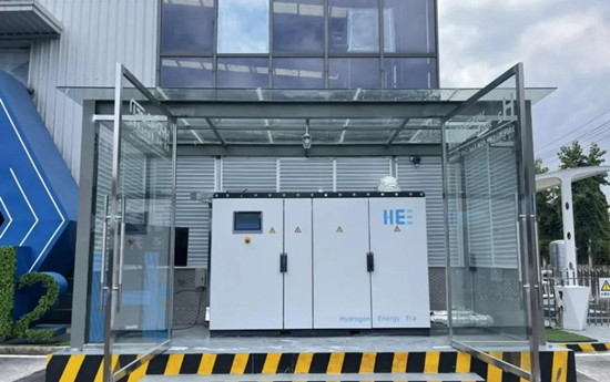 100kW、40000 小時(shí)、單位小時(shí)耗氫量為 6.7kg！貴州省首套燃料電池熱電聯(lián)產(chǎn)系統順利投運(圖1)